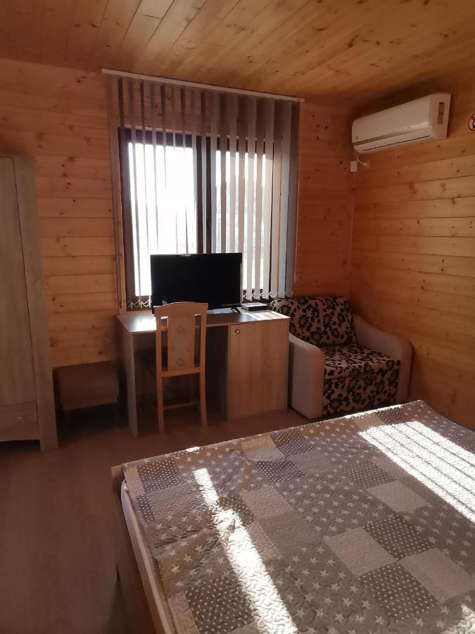 Бунгало парк Summer Life Hotel Тюленово Екстериор снимка